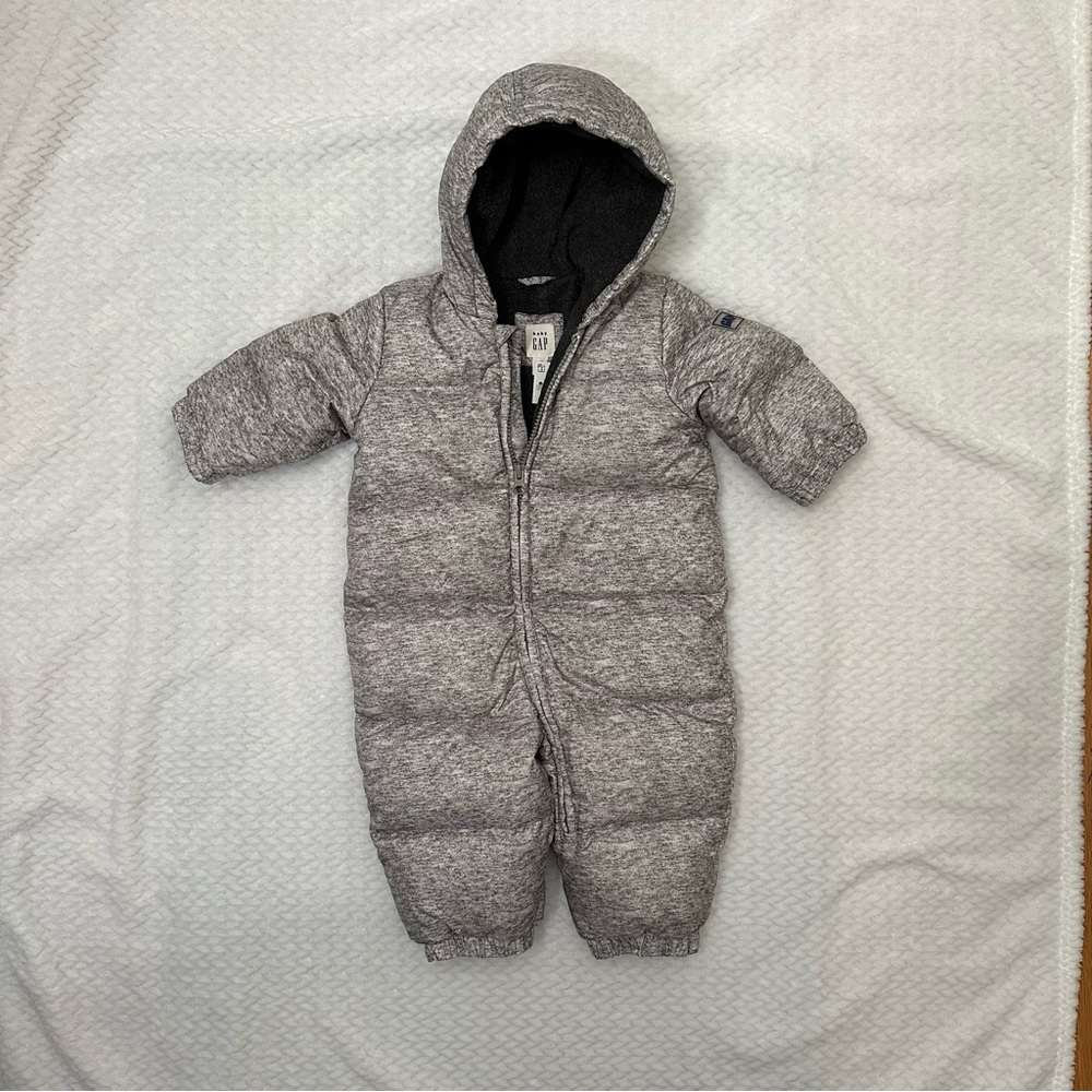 Gap Heathered Gray Down Snowsuit size 6-12 months